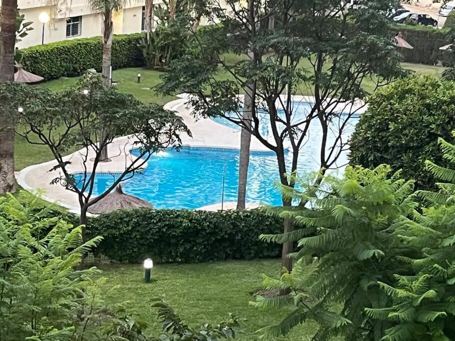Marbella Piso En Casco Junto A Playa Piscina In Summer Season 外观 照片