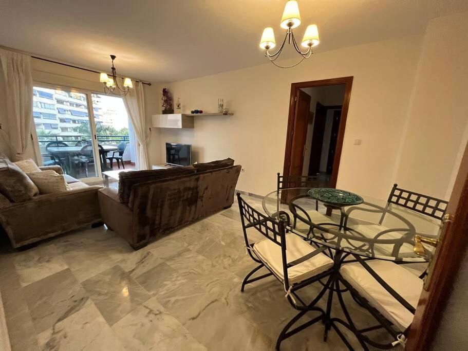 Marbella Piso En Casco Junto A Playa Piscina In Summer Season 外观 照片